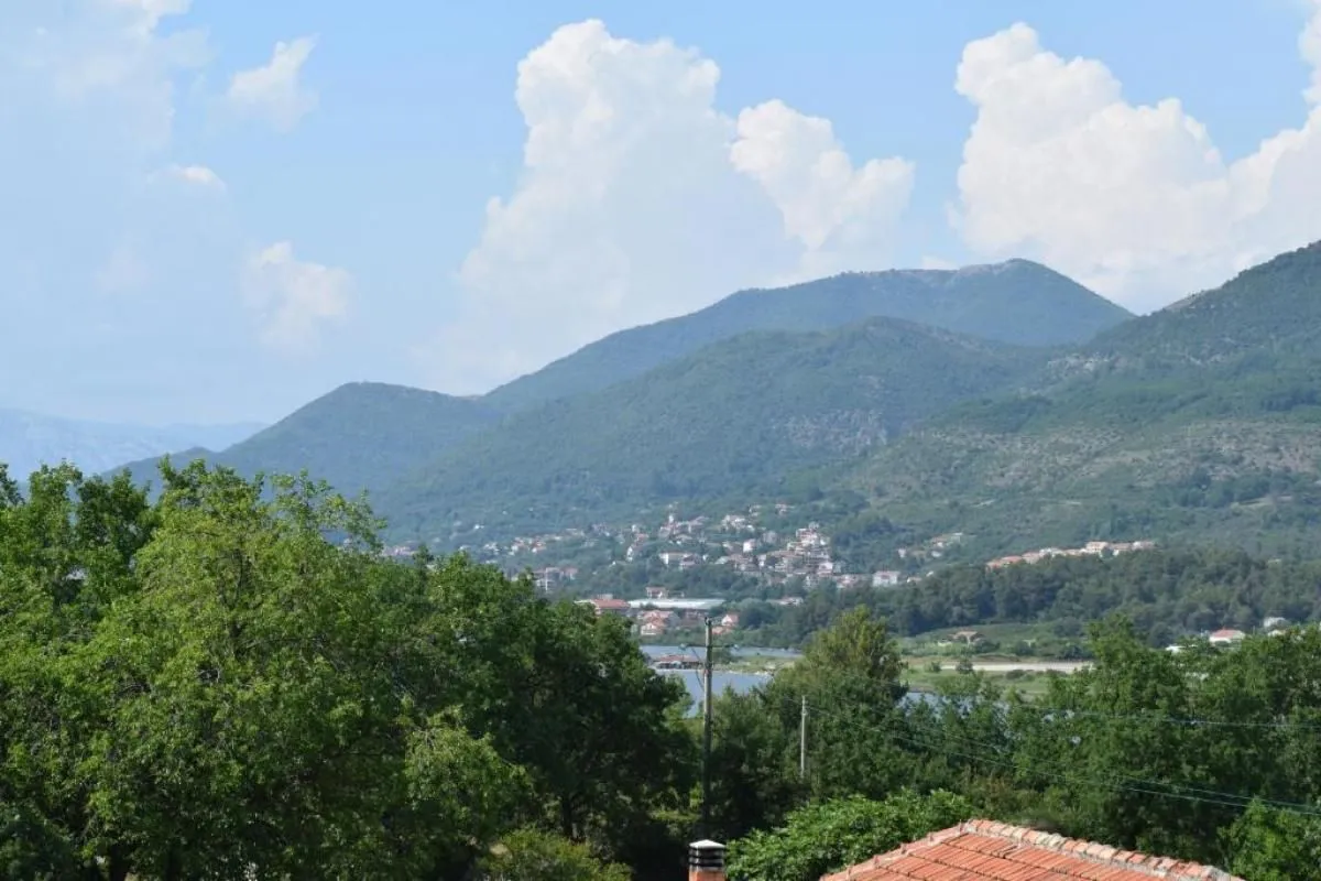Prodaja, kuća, 469m², Đuraševići, Tivat
