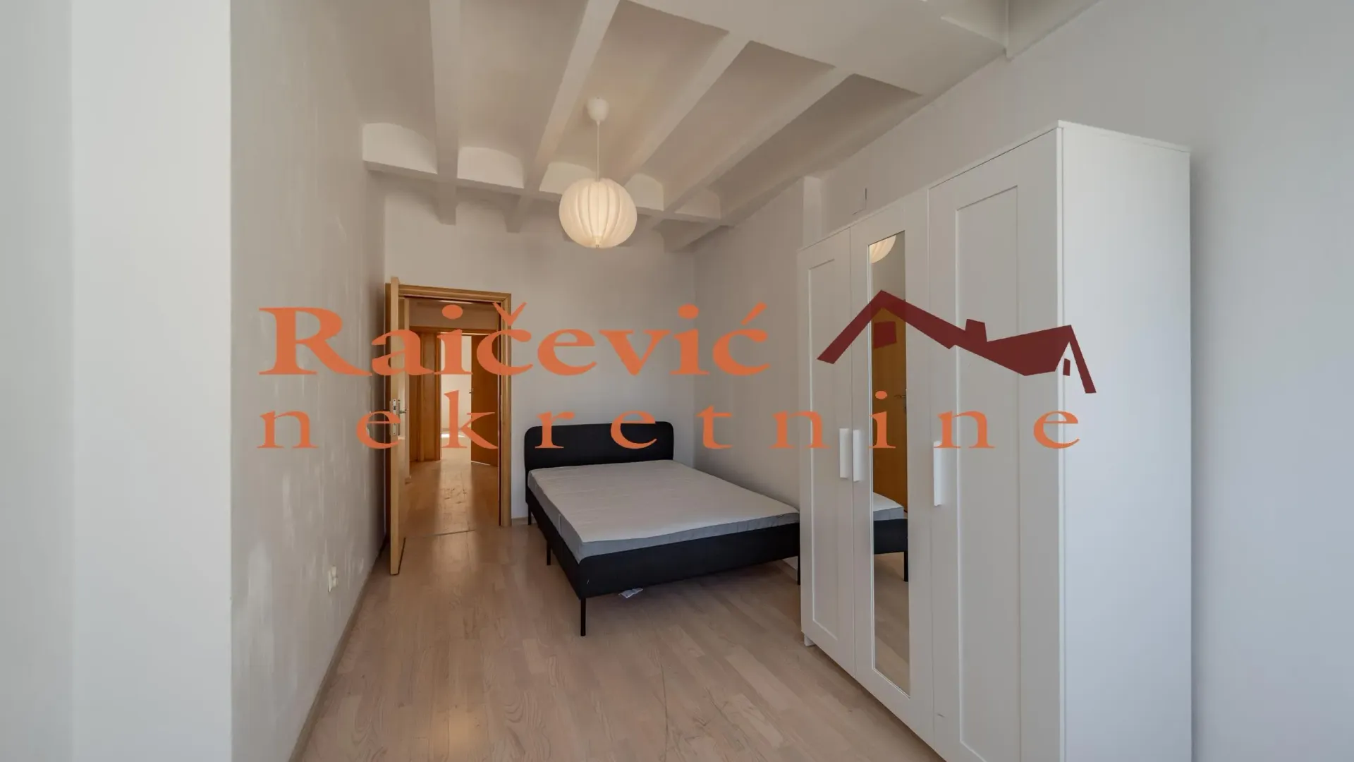 Prodaja, dvosoban stan, 68m², Centar, Stara Pazova