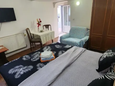 Rent, one bedroom apartment, 30m², Petrovaradin, Novi Sad - image 13