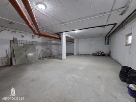 Izdavanje, poslovni prostor, 310m², Dušanovac, Voždovac Sve Podlokacije - image 15