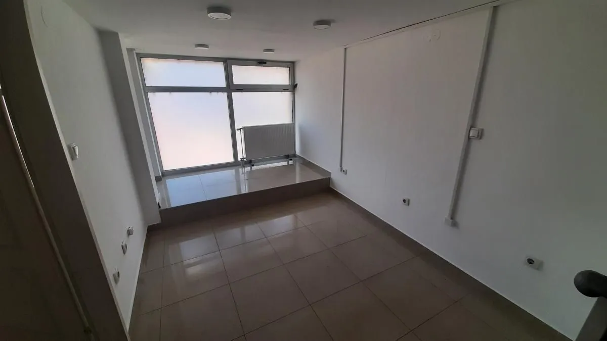 Sale, office space, 99m², Salajka, Novi Sad Sve Podlokacije