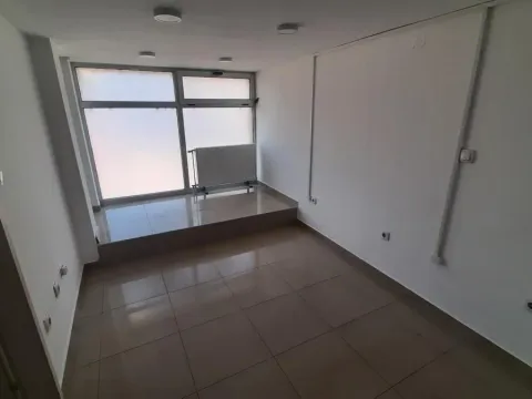 Sale, office space, 99m², Salajka, Novi Sad Sve Podlokacije - image 9