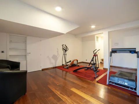 Prodaja, kuća, 405m², Strp, Kotor - image 27