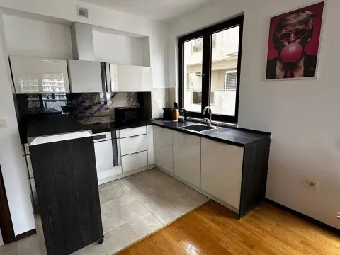 Sale, three bedroom apartment, 89m², Centar, Budva - image 1
