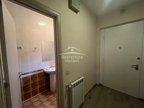 Rent, office space, 300m², Savski Venac, Beograd - image 14