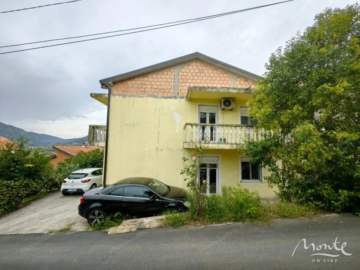 Prodaja, kuća, 180m², Trebešin, Herceg Novi