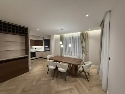 Izdavanje, kuća, 220m², Zagorič, Podgorica - image 5