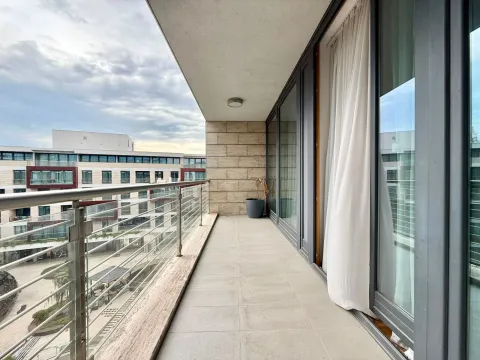 Rent, two bedroom apartment, 126m², Kod Capital Plaze, Podgorica - image 12