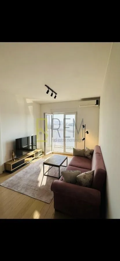 Prodaja, jednosoban stan, 44m², City Kvart, Podgorica