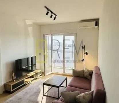 Prodaja, jednosoban stan, 44m², City Kvart, Podgorica - image 1