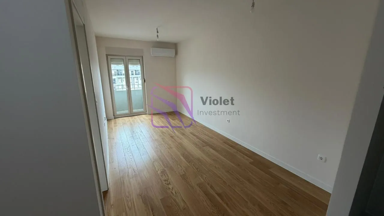 Prodaja, jednosoban stan, 40m², Central Point, Podgorica