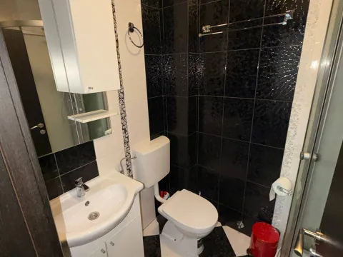 Sale, one bedroom apartment, 55m², Centar, Budva - image 12