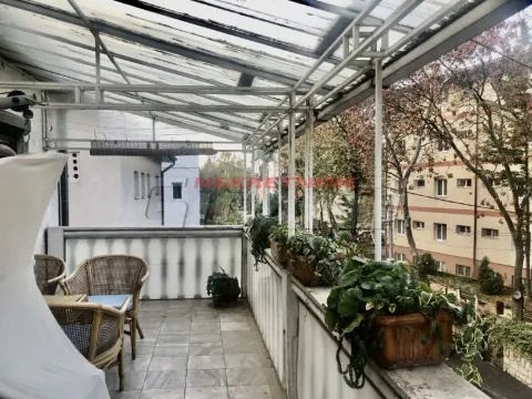 Izdavanje, kuća, 210m², Lion, Zvezdara Sve Podlokacije - image 14