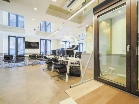 Izdavanje, poslovni prostor, 117m², Stari Grad, Beograd - image 12