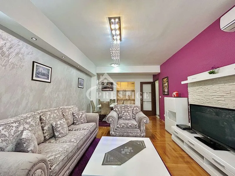 Izdavanje, dvosoban stan, 75m², City Kvart, Podgorica