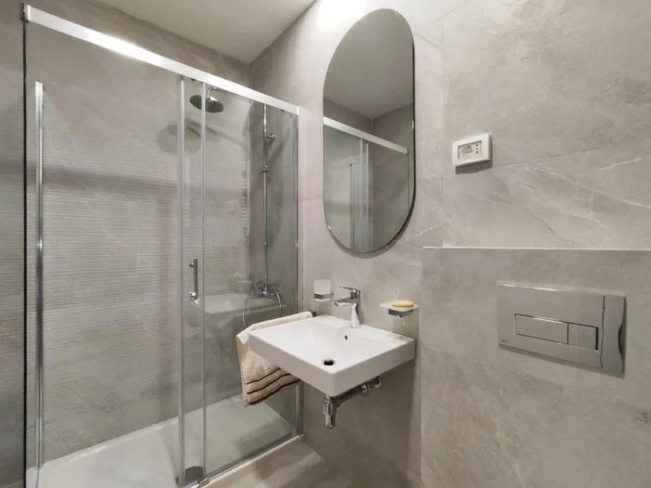 Izdavanje, jednosoban stan, 49m², Central Point, Podgorica