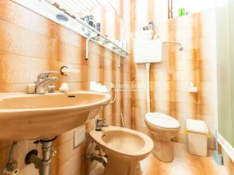 Prodaja, kuća, 220m², Herceg Novi, Crna Gora - image 9