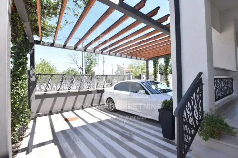Prodaja, kuća, 170m², Gornja Gorica, Podgorica - image 32