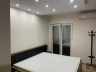 Izdavanje, trosoban stan, 100m², City Kvart, Podgorica - image 10