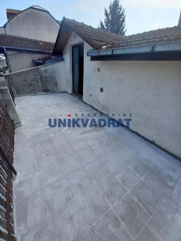 Prodaja, trosoban stan, 88m², Petlovo Brdo, Beograd
