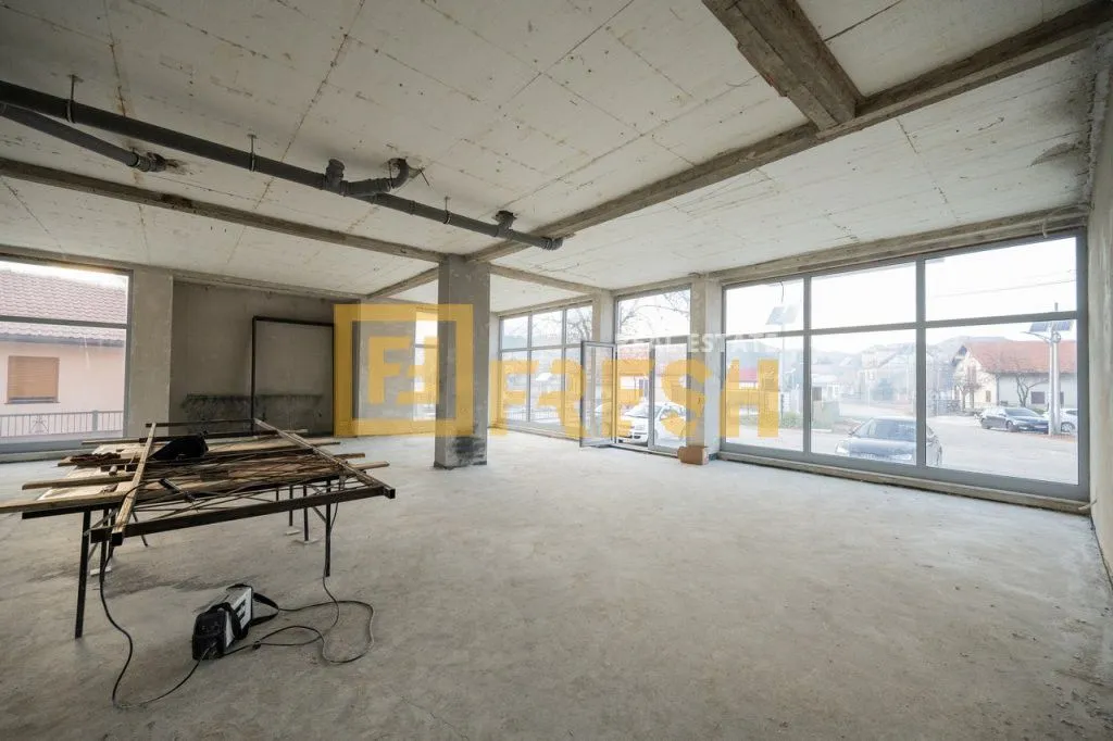Rent, office space, 260m², Cetinje, Crna Gora