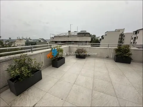 Izdavanje, četvorosoban stan, 186m², Čubura, Beograd - image 22