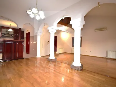 Prodaja, kuća, 370m², Zabjelo, Podgorica - image 5