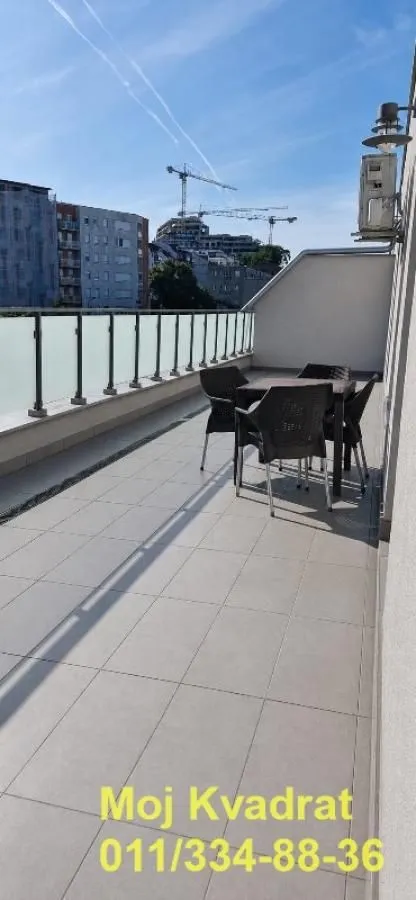 Izdavanje, trosoban stan, 107m², Kluz, Zvezdara Sve Podlokacije