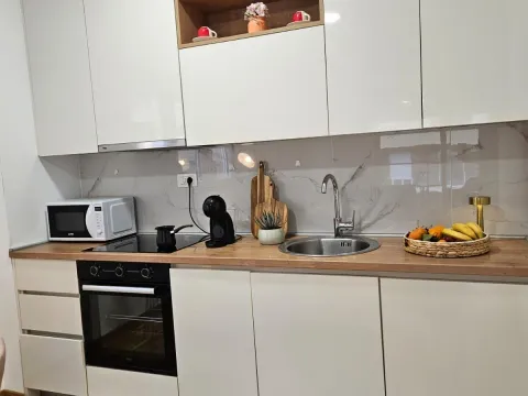 Izdavanje, jednosoban stan, 46m², Bečići, Budva - image 16