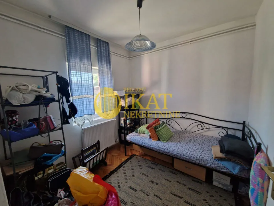 Sale, house, 250m², Bežanija, Beograd