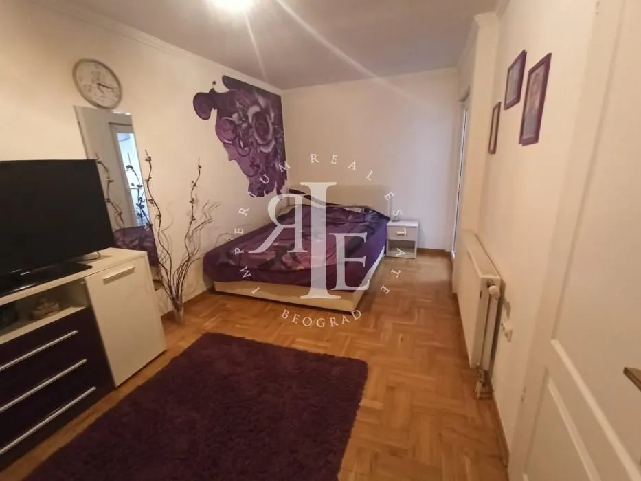 Prodaja, kuća, 70m², Vračar Sve Podlokacije, Beograd
