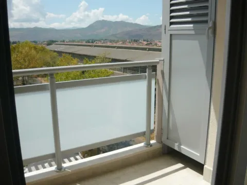 Izdavanje, jednosoban stan, 42m², City Kvart, Podgorica - image 3