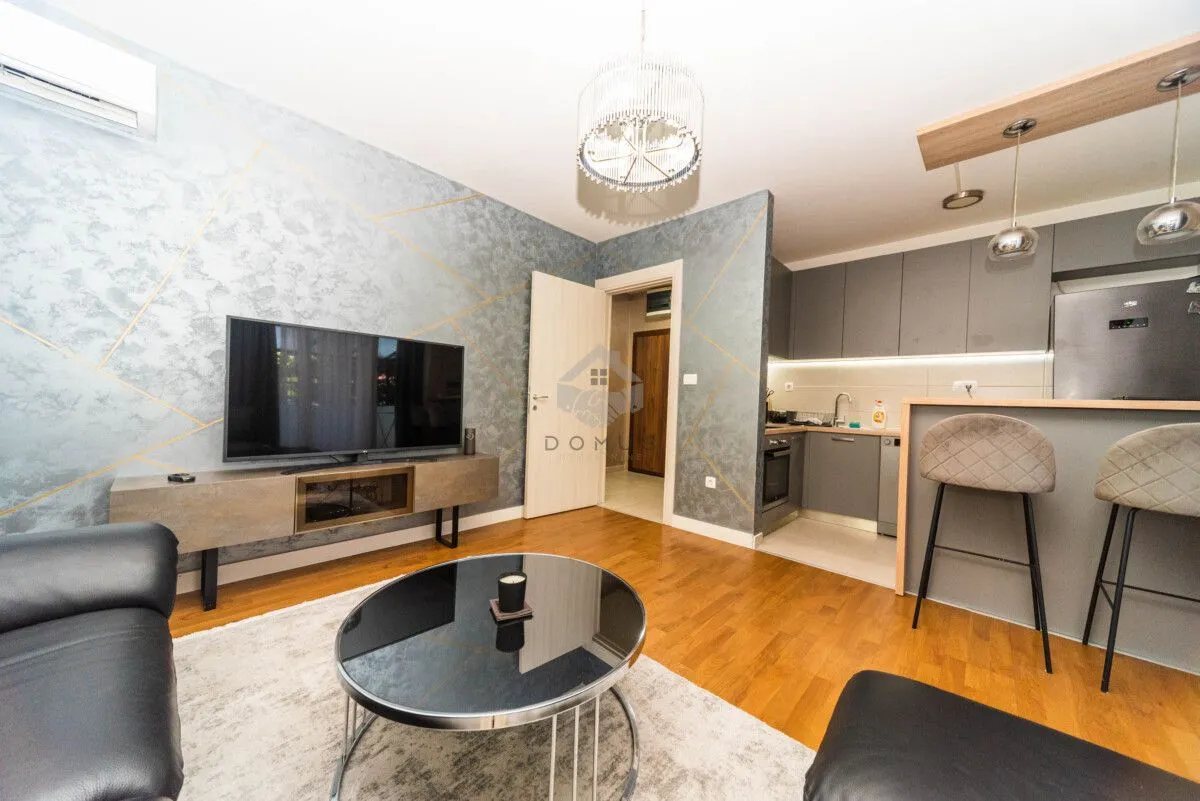 Prodaja, jednosoban stan, 52m², Tološi, Podgorica