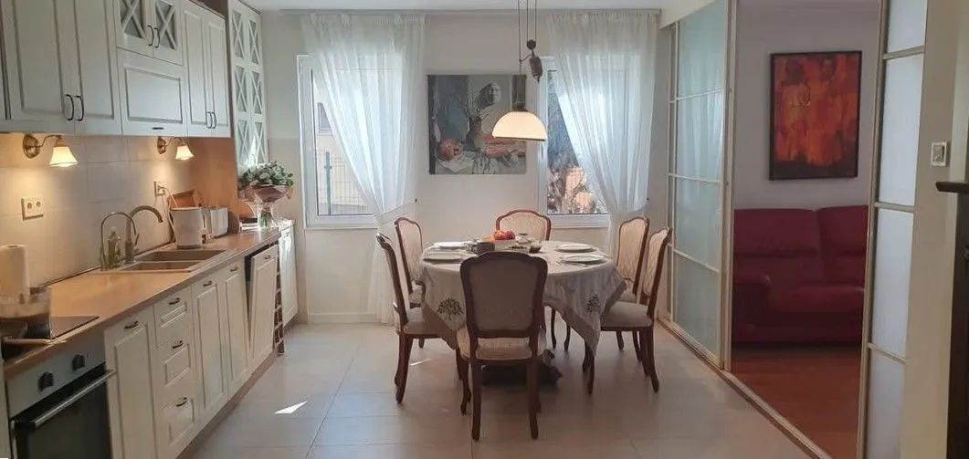 Prodaja, trosoban stan, 121m², Petrovac, Budva