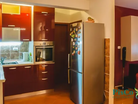 Izdavanje, dvosoban stan, 70m², Stari Aerodrom, Podgorica - image 10