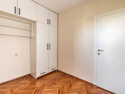 Prodaja, dvosoban stan, 52m², Centar, Tivat - image 8
