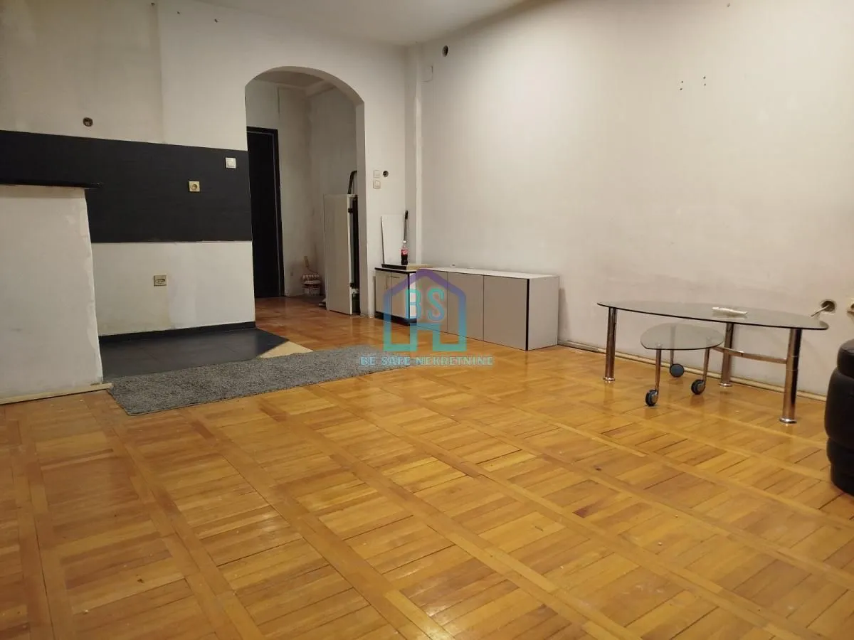 Prodaja, garsonjera, 31m², Detelinara, Novi Sad Sve Podlokacije