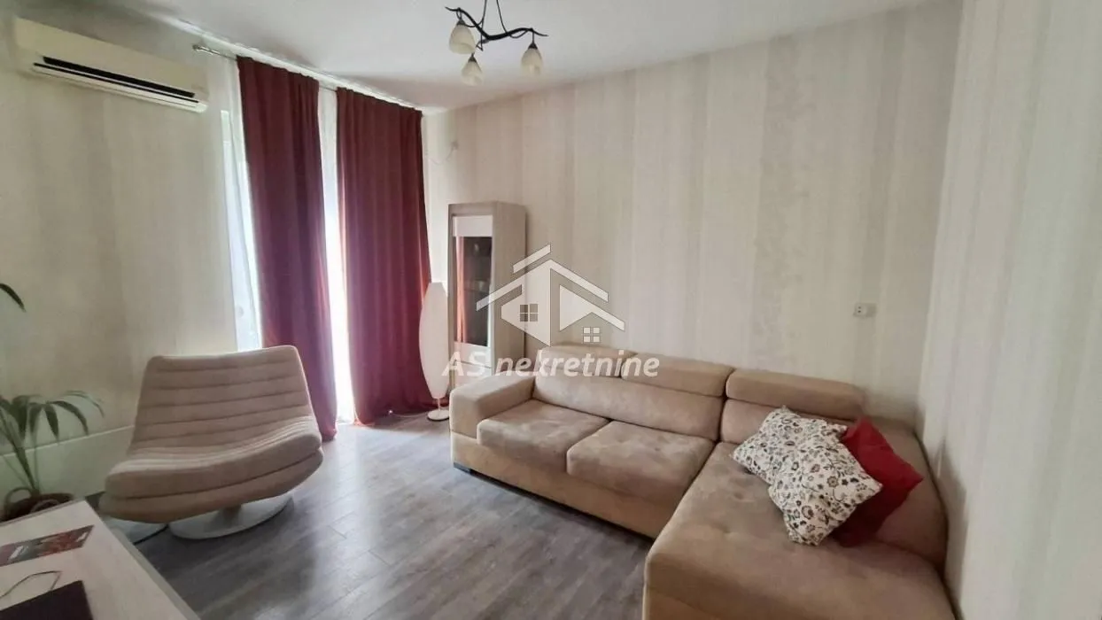 Rent, two bedroom apartment, 42m², Palata Pravde, Beograd