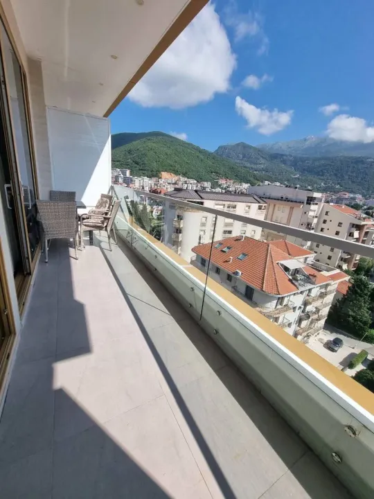 Rent, one bedroom apartment, 44m², Centar, Budva