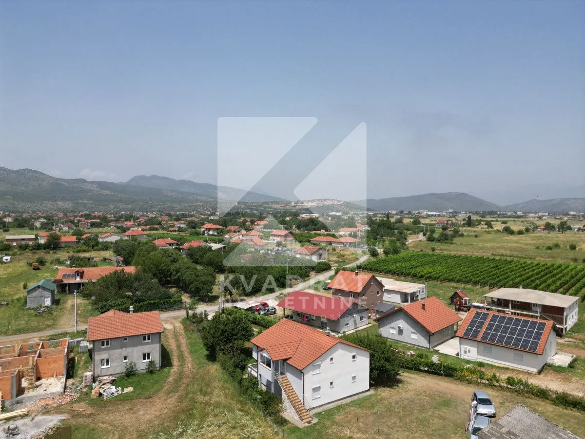 Prodaja, kuća, 220m², Donji Kokoti, Podgorica