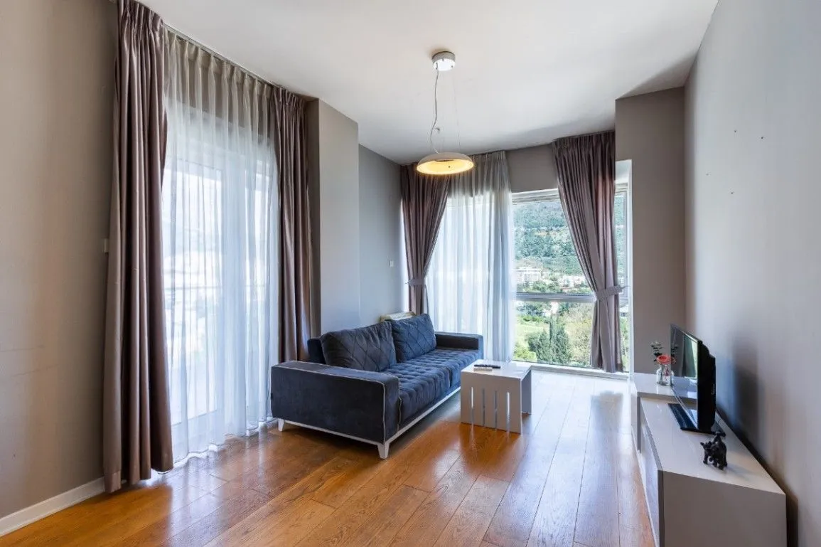 Three Bedroom Apartment for Short Term Rental, 90m2, Centar, Budva