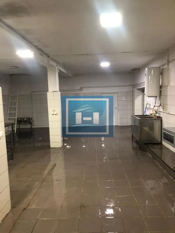 Rent, office space, 320m², Grad Stalać, Ćićevac