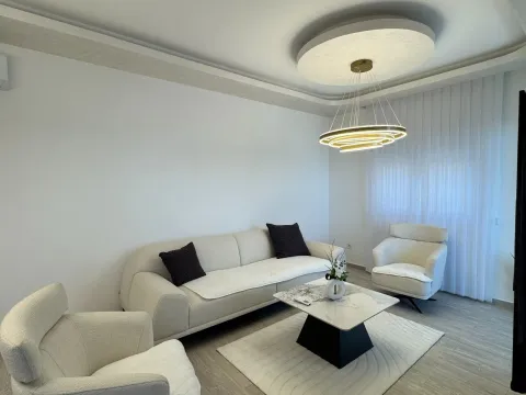 Prodaja, dvosoban stan, 74m², Bečići, Budva - image 2