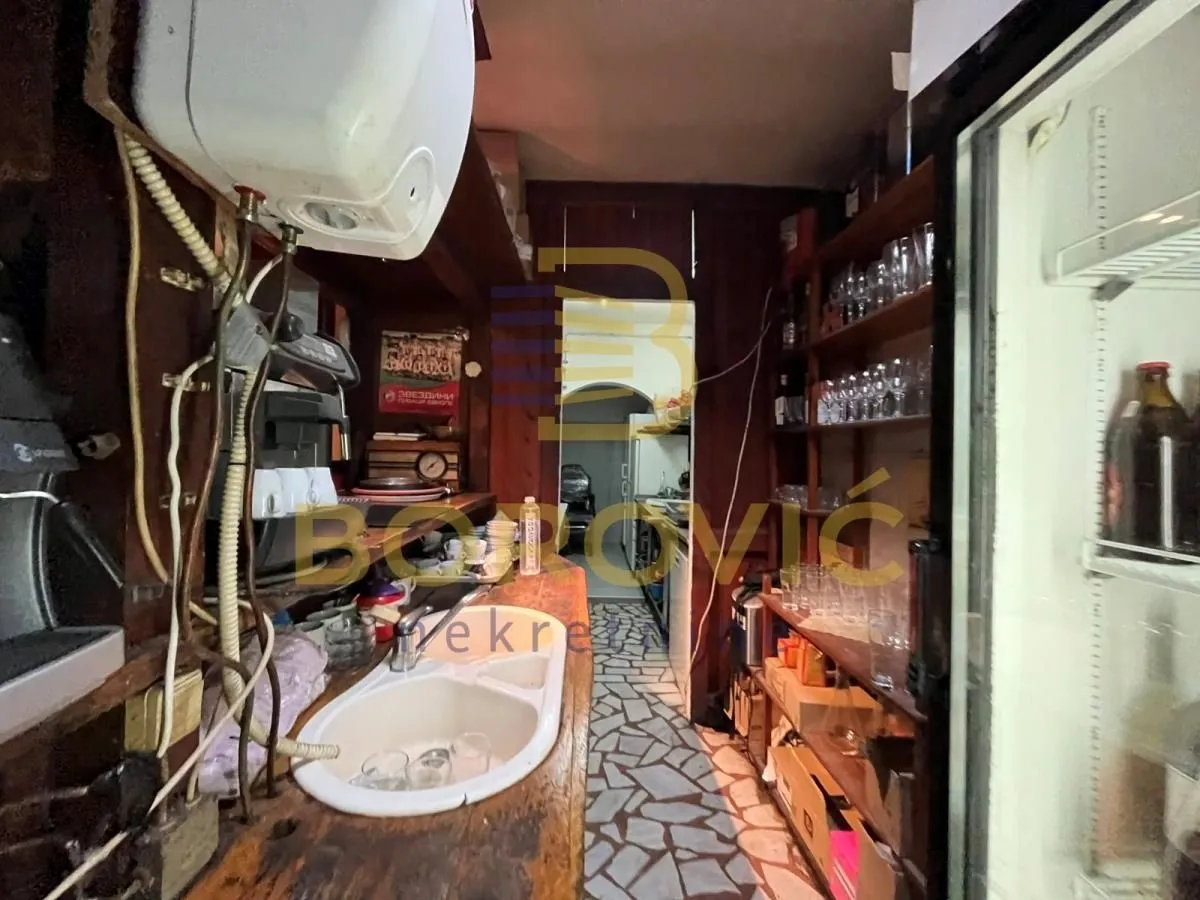 Izdavanje, poslovni prostor, 66m², Autokomanda, Voždovac Sve Podlokacije
