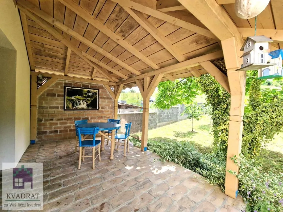 Prodaja, kuća, 219m², Centar, Ub