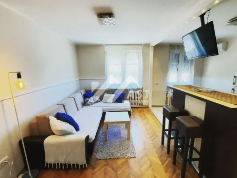 Izdavanje, dvosoban stan, 45m², Centar, Novi Sad - image 8