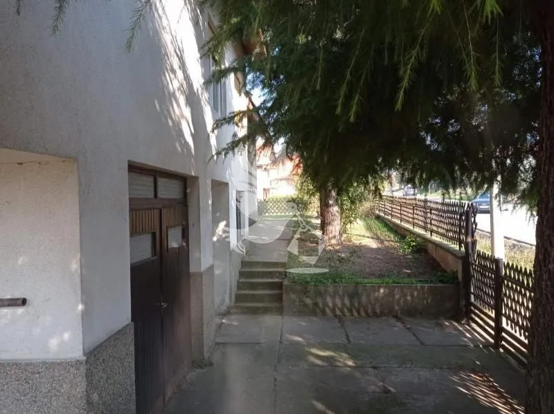 Prodaja, kuća, 215m², Mladenovac selo, Mladenovac