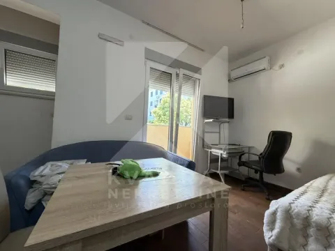 Rent, studio apartment, 30m², City Kvart, Podgorica - image 4