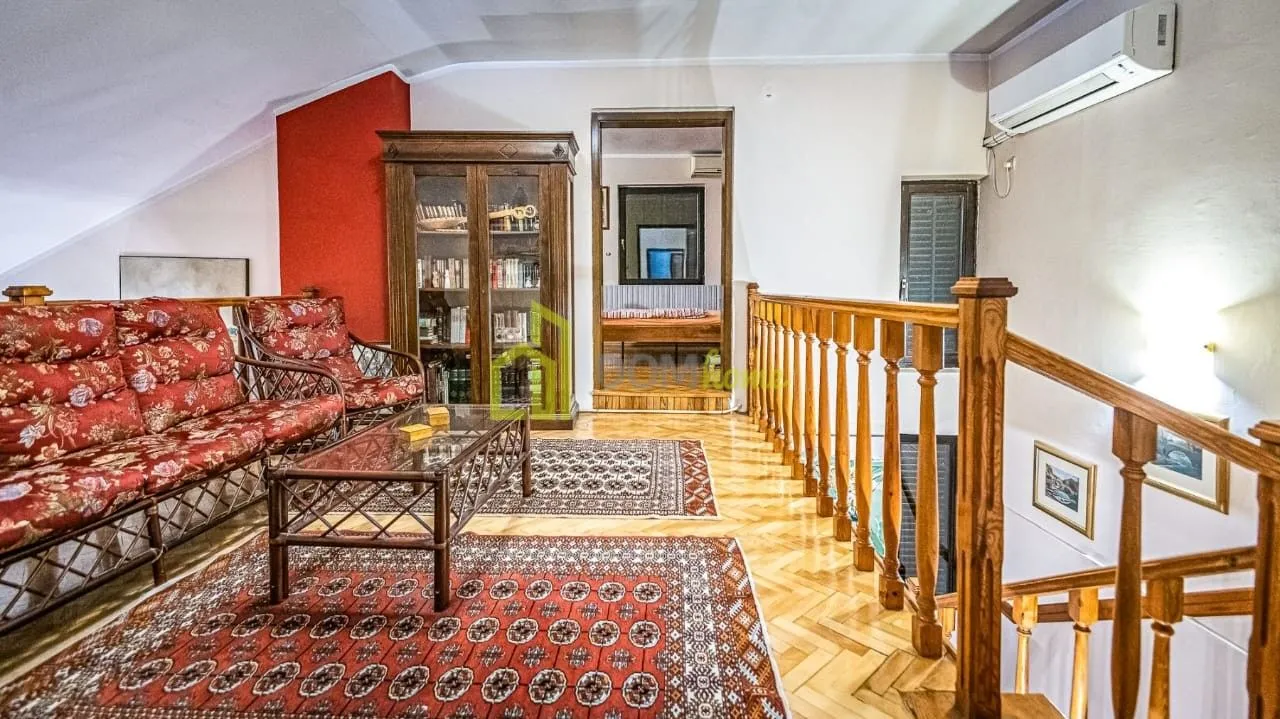 Sale, house, 280m², Masline, Podgorica