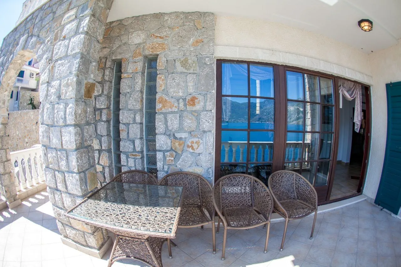 Sale, house, 235m², Kostanjica, Kotor